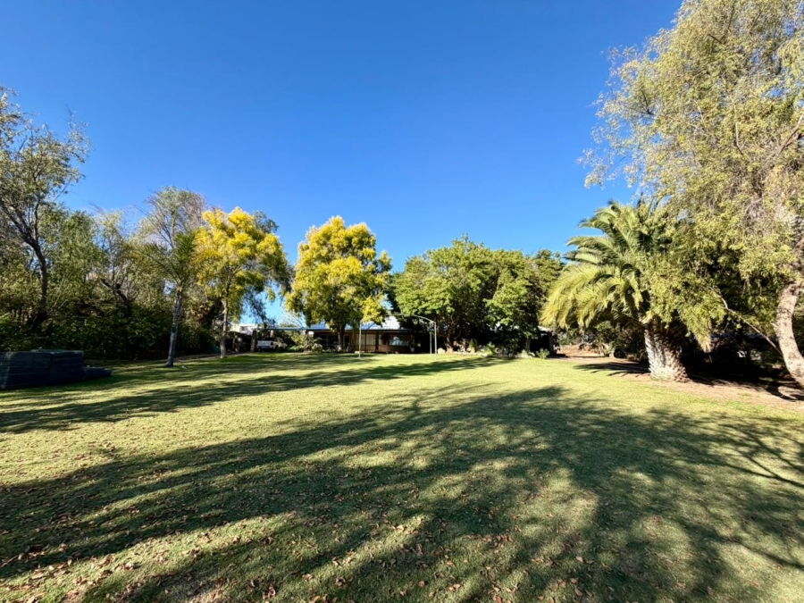3 Bedroom Property for Sale in Oudtshoorn North Western Cape